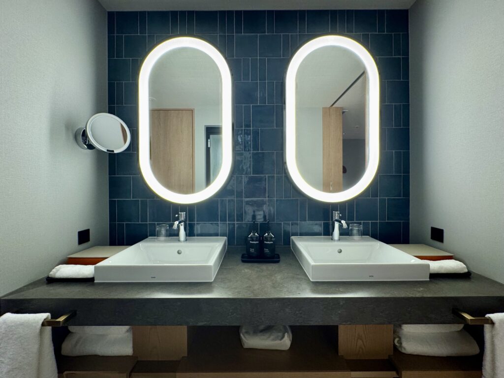 キャノピー大阪 コーナースイート 洗面台