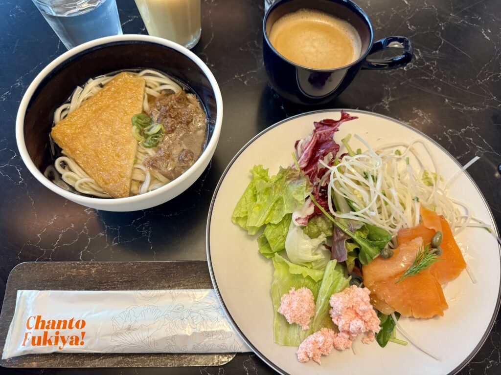 キャノピー大阪 朝食 アラカルト 牛すじうどん