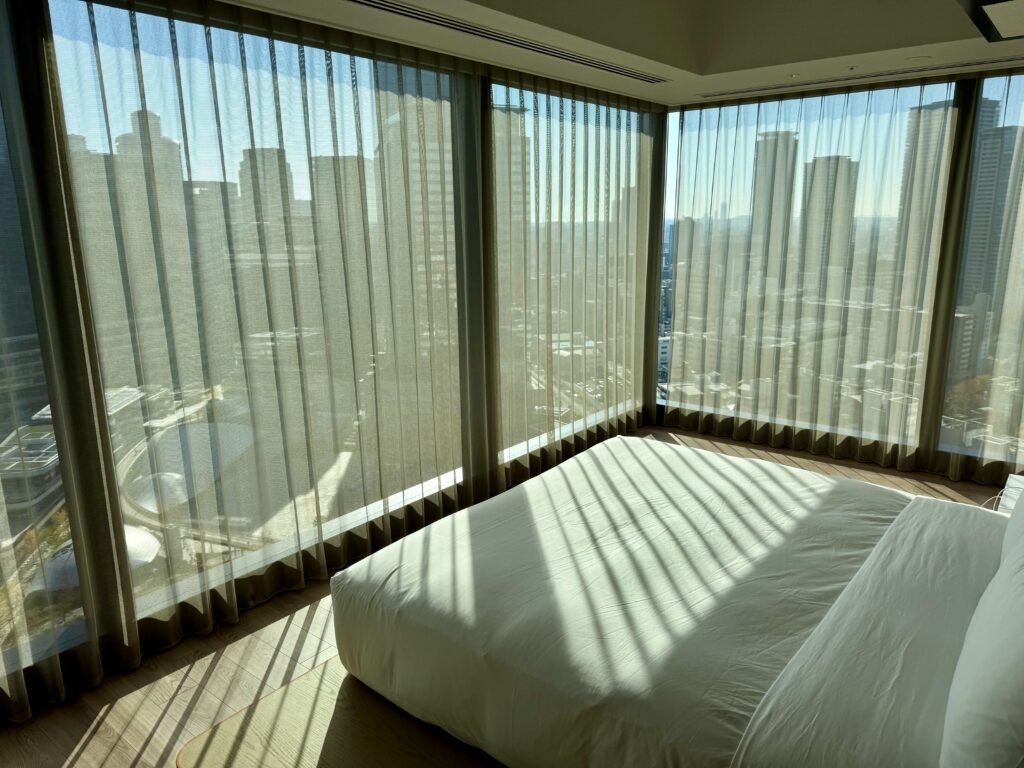 キャノピー大阪 コーナースイート ベッドルーム