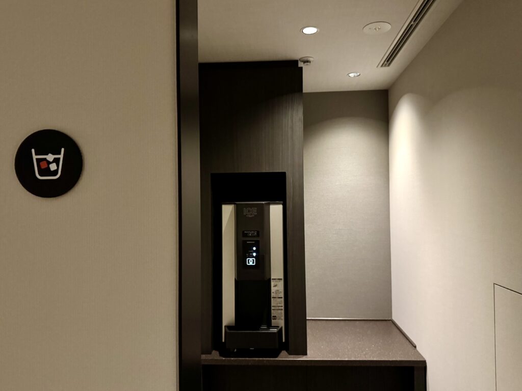 キャノピー大阪 各フロアにあるウォーターステーション