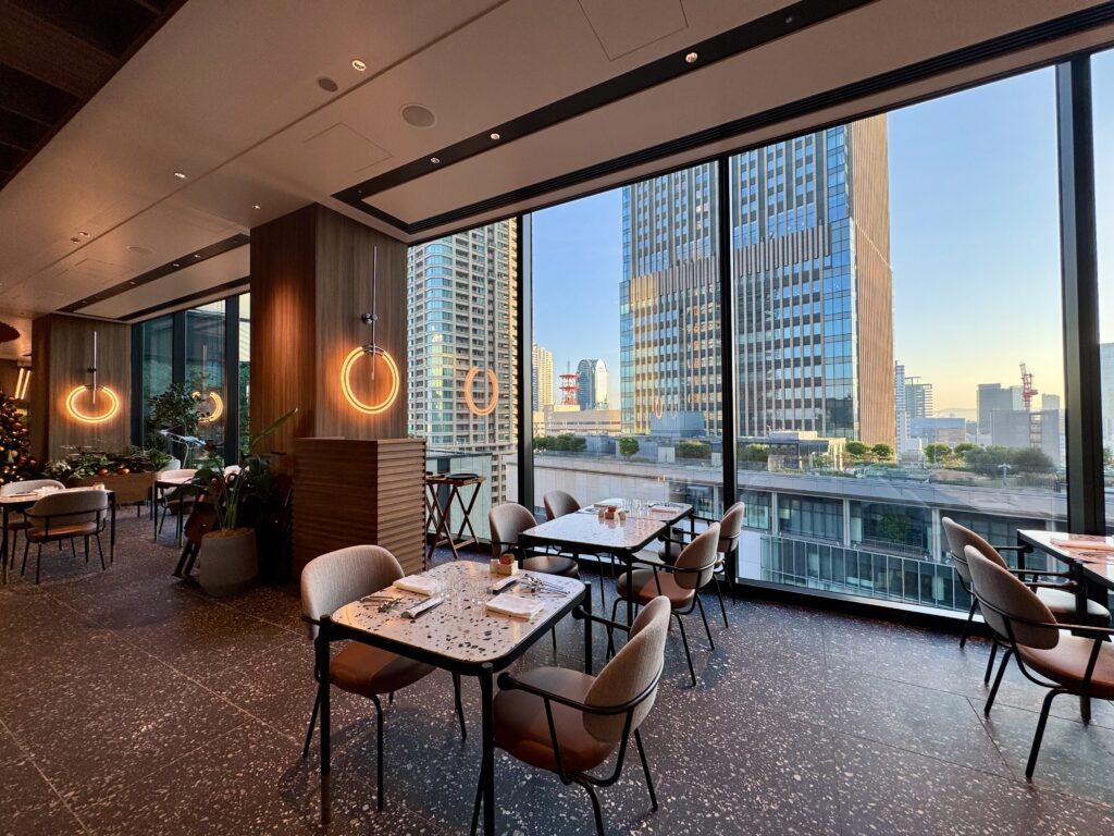 キャノピーbyヒルトン大阪梅田 オールデイダイニングテーブル席