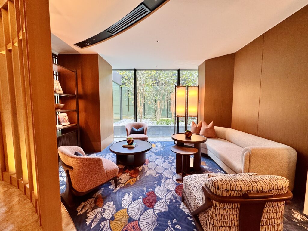 ウォルドーフアストリア大阪 アライバルパビリオン ミーティングエリア