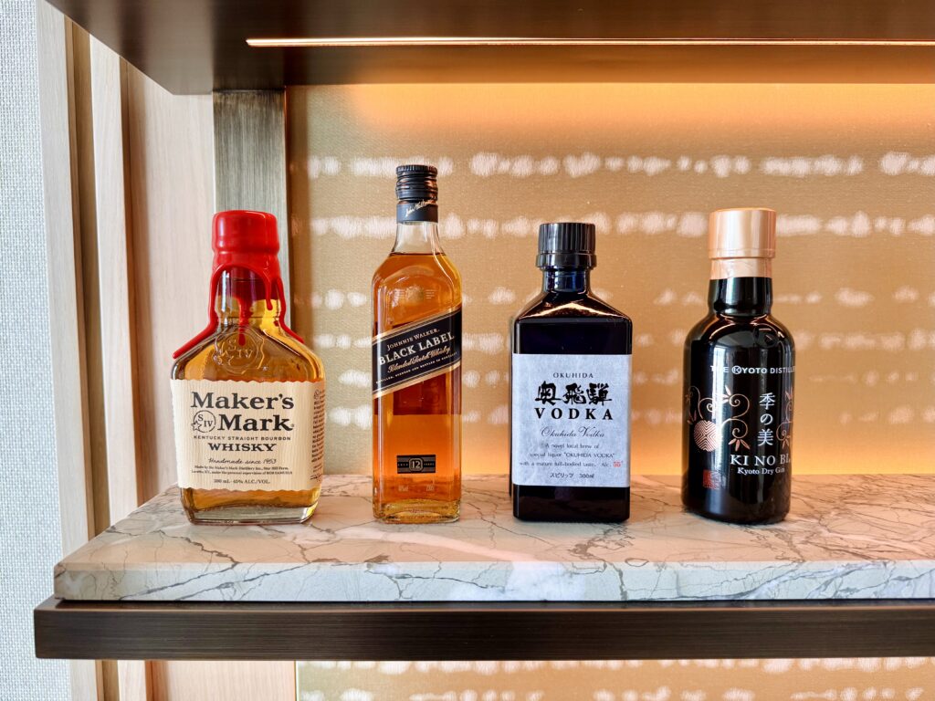 ウォルドーフアストリア大阪 ミニバーのハードリカー