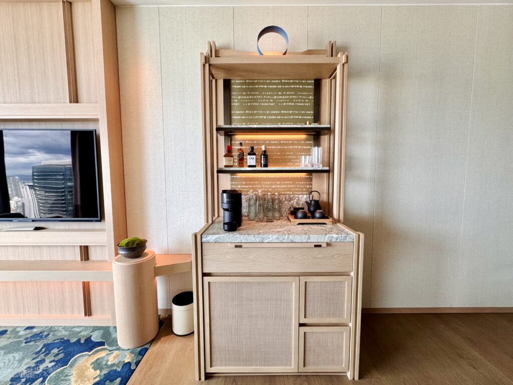 ウォルドーフアストリア大阪 ミニバー