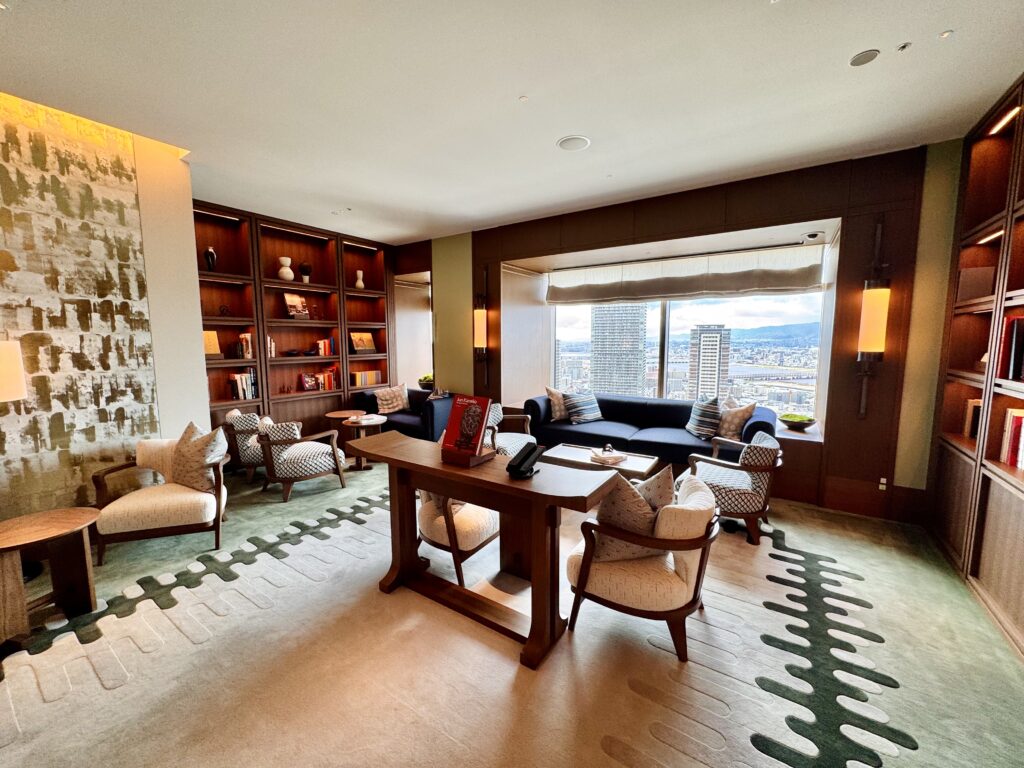 ウォルドーフアストリア大阪 ライブラリー