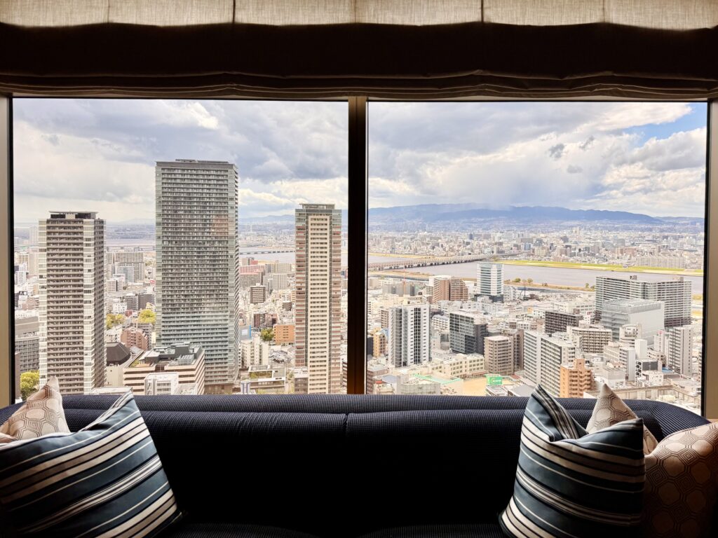 ウォルドーフアストリア大阪 ライブラリー