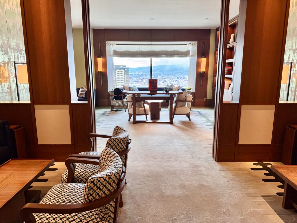 ウォルドーフアストリア大阪 ライブラリー