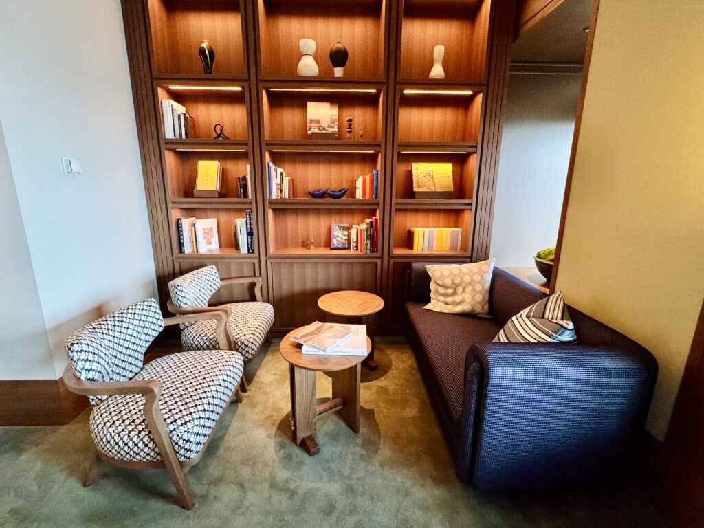 ウォルドーフアストリア大阪 ライブラリー