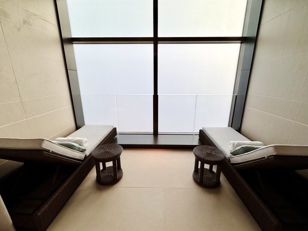 ウォルドーフアストリア大阪 ととのいチェア