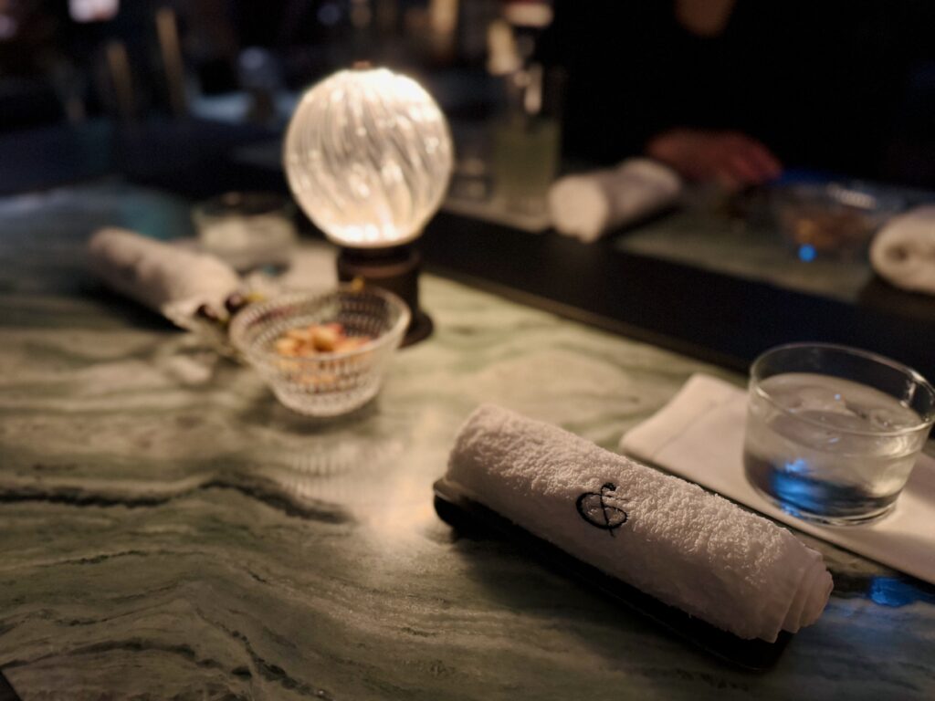 ウォルドーフアストリア大阪 バー Canes & Tales(ケインズアンドテールズ)