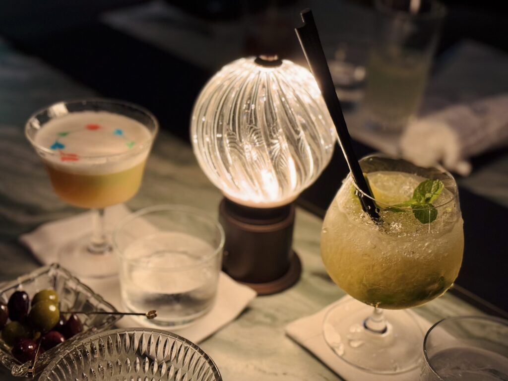 ウォルドーフアストリア大阪 バー Canes & Tales(ケインズアンドテールズ)