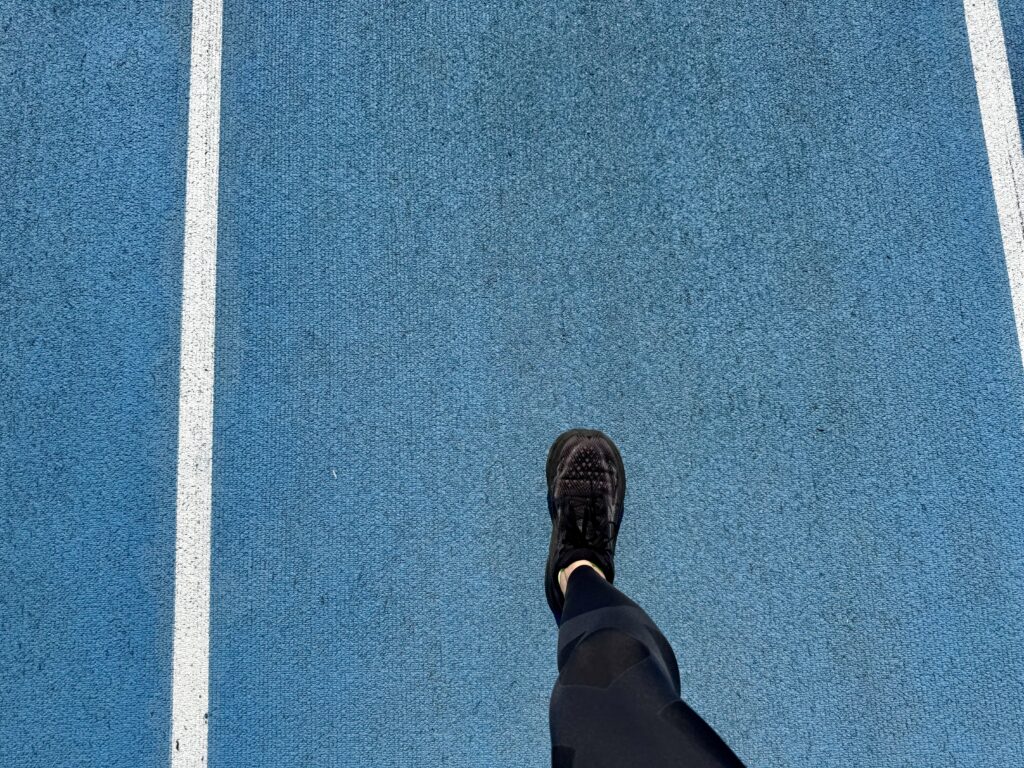 豊橋ハーフマラソン 足に優しい陸上競技場