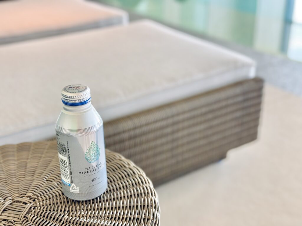 ウォルドーフアストリア大阪 プールにて