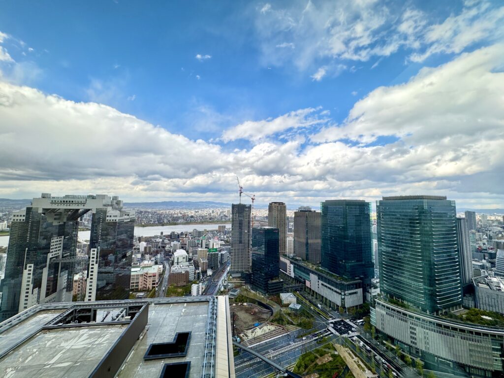 ウォルドーフアストリア大阪 コーナースイート 淀川ビュー