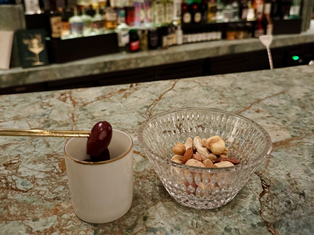 ウォルドーフアストリア大阪 ダイヤモンド会員特典 ドリンクチケットにて