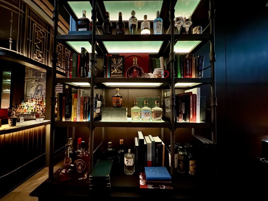 ウォルドーフアストリア大阪 バー Canes & Tales(ケインズアンドテールズ)