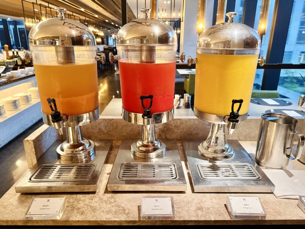 ハンブルハウス台北 キュリオコレクションbyヒルトン 朝食 ドリンク