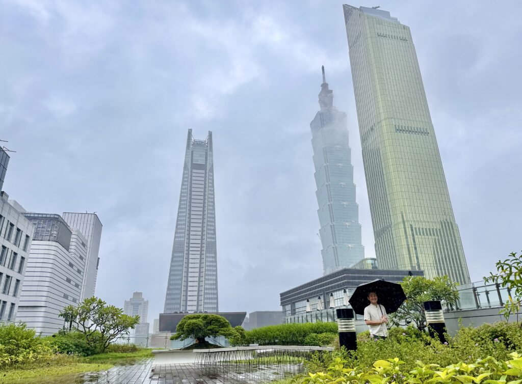 ハンブルハウス台北 キュリオコレクションbyヒルトン 屋外プール