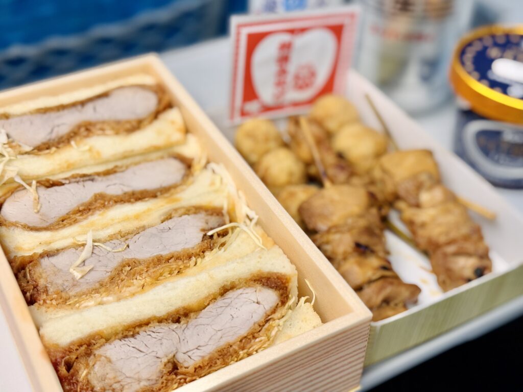 豊橋ハーフマラソン 新幹線で食べるおつまみ 日本橋宇多川ヒレカツサンド