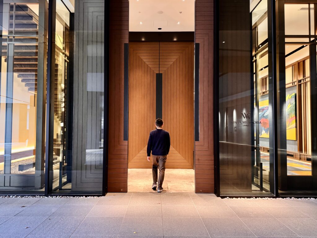 ウォルドーフアストリア大阪 エントランス