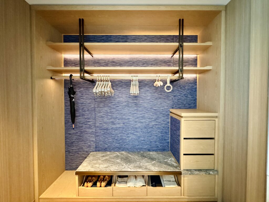 ウォルドーフアストリア大阪 客室 クローゼット