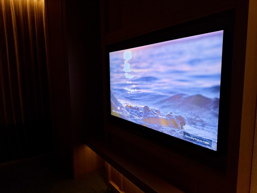 ウォルドーフアストリア大阪 客室 キングコーナースイート ターンダウン