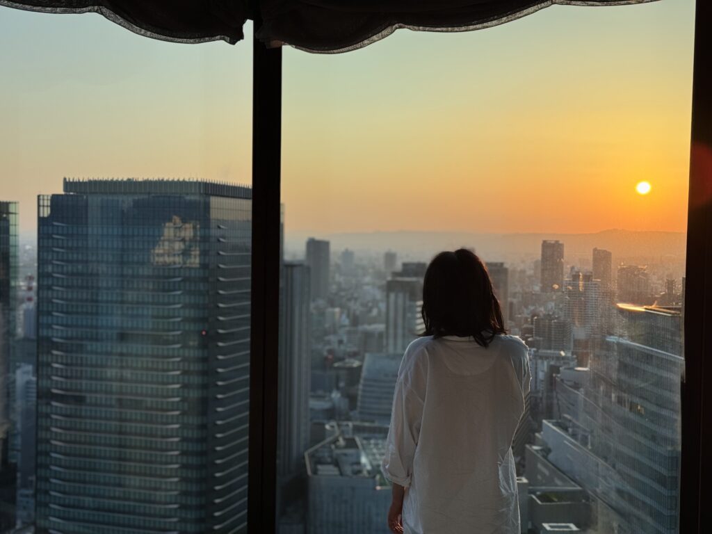 ウォルドーフアストリア大阪 客室 キングコーナースイート 眺望