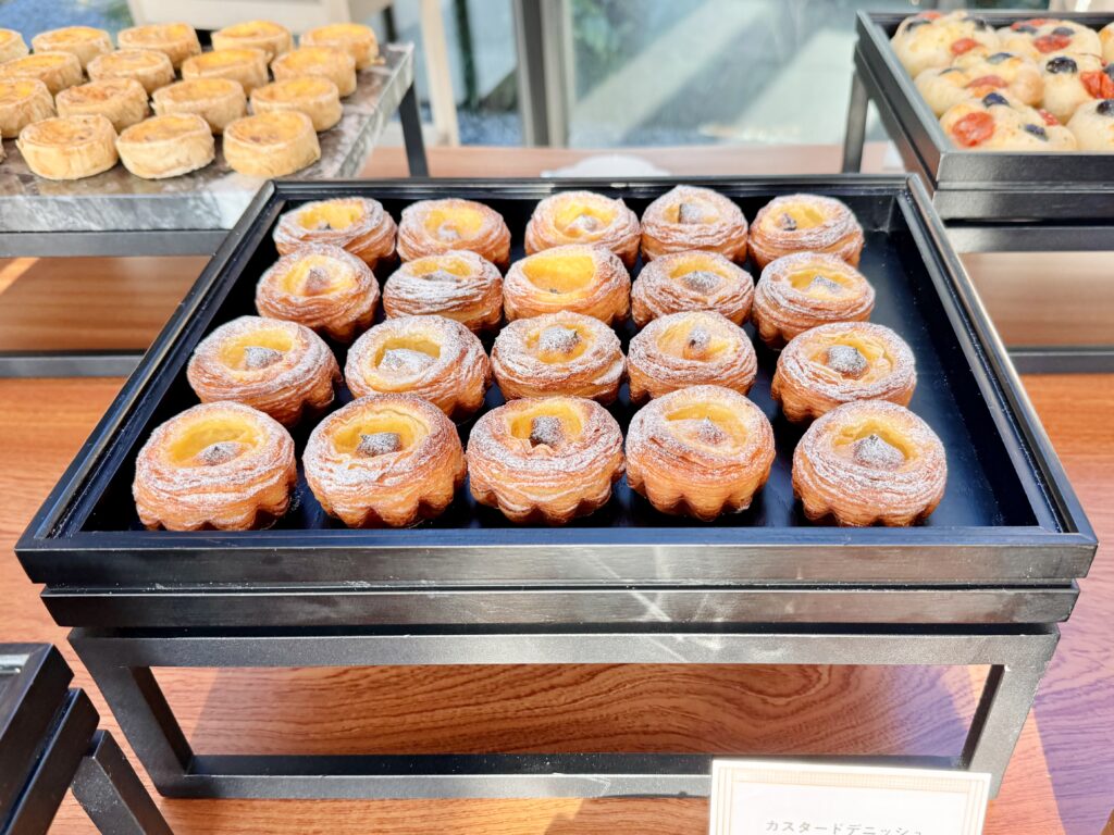 ウォルドーフアストリア大阪 朝食 ビュッフェ パンコーナー