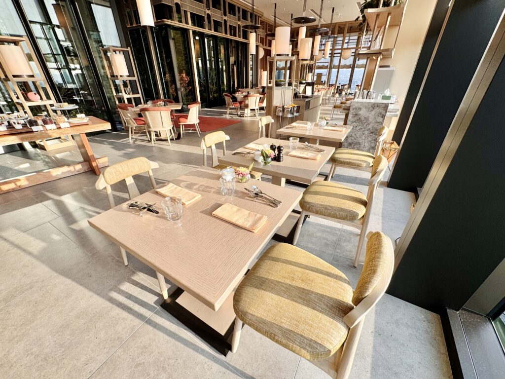 ウォルドーフアストリア大阪 朝食会場