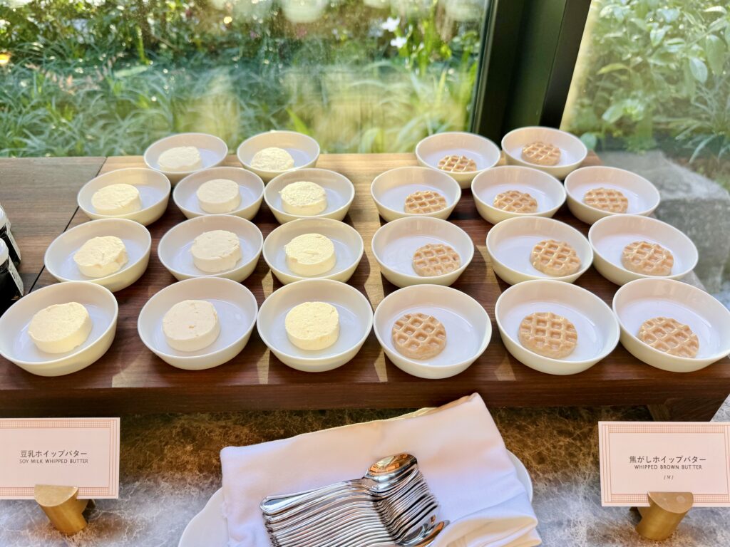 ウォルドーフアストリア大阪 朝食 ビュッフェ パンコーナー