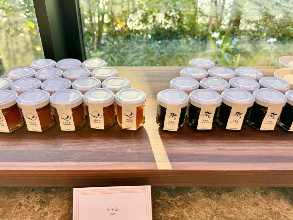 ウォルドーフアストリア大阪 朝食 ビュッフェ パンコーナー