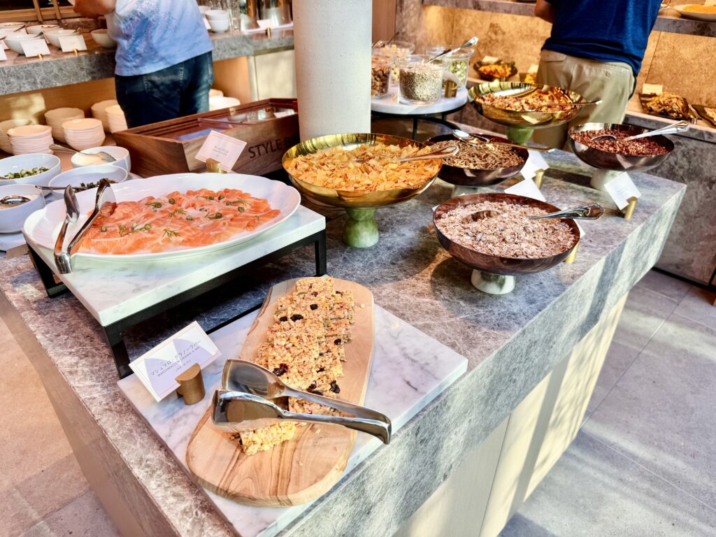 ウォルドーフアストリア大阪 朝食 ビュッフェ シリアルコーナー