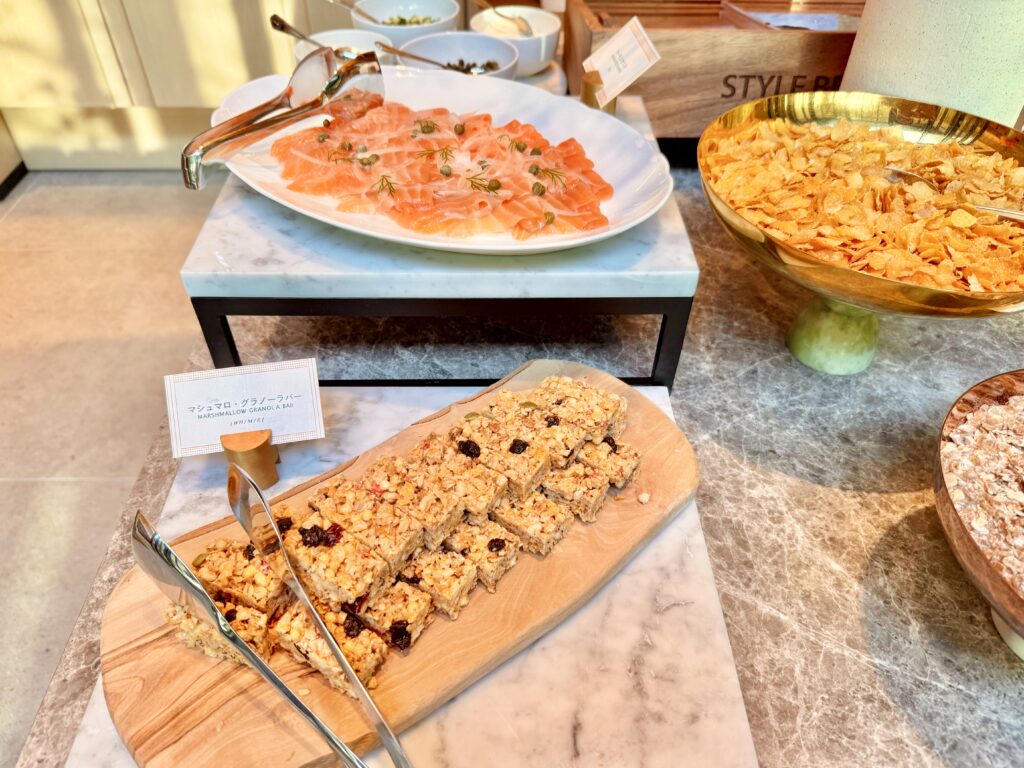 ウォルドーフアストリア大阪 朝食 ビュッフェ シリアルコーナー