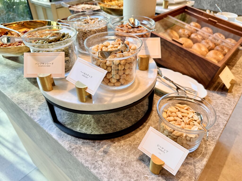 ウォルドーフアストリア大阪 朝食 ビュッフェ シリアルコーナー