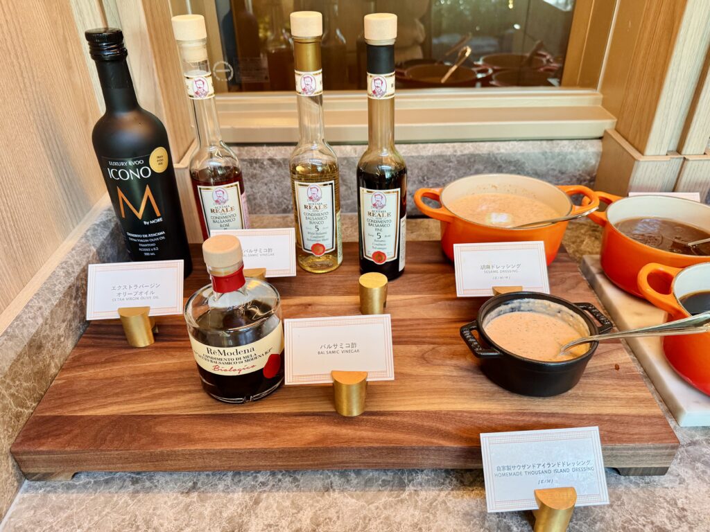 ウォルドーフアストリア大阪 朝食 ビュッフェ サラダコーナー