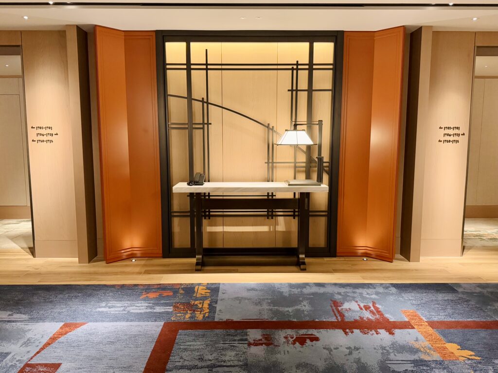 ウォルドーフアストリア大阪 客室フロア エレベーターホール