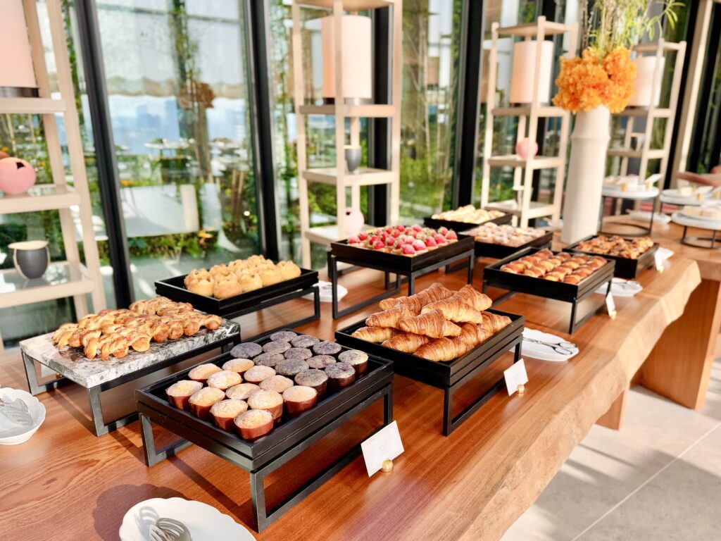 ウォルドーフアストリア大阪 朝食 ビュッフェ パンコーナー