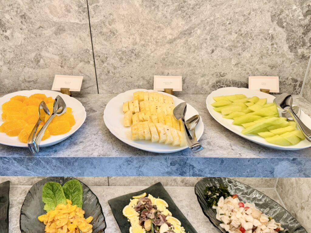 ウォルドーフアストリア大阪 朝食 フルーツコーナー