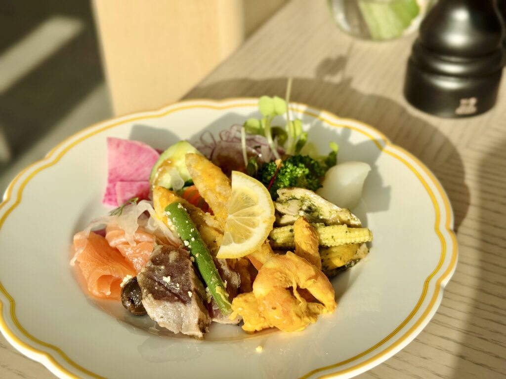 ウォルドーフアストリア大阪 朝食 サラダプレート