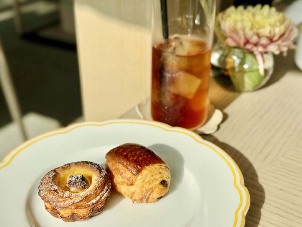 ウォルドーフアストリア大阪 朝食 パン