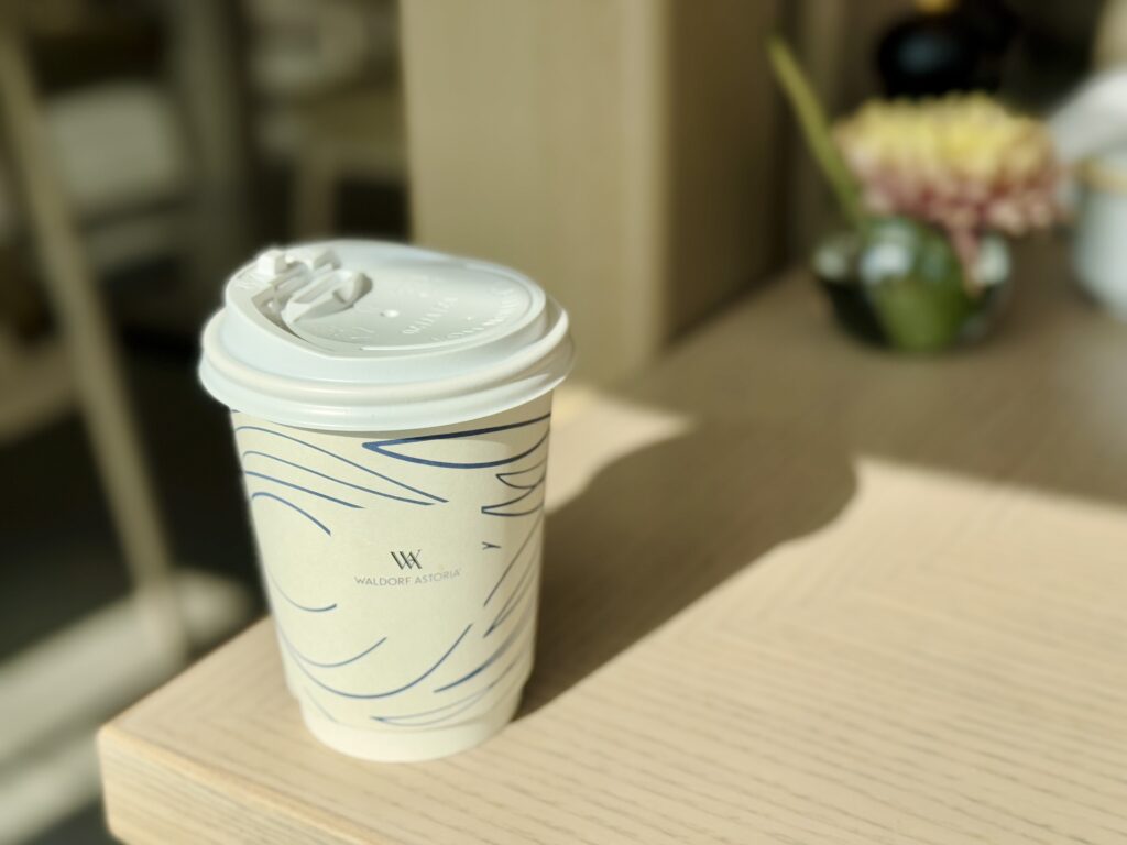 ウォルドーフアストリア大阪 朝食 お持ち帰りコーヒー