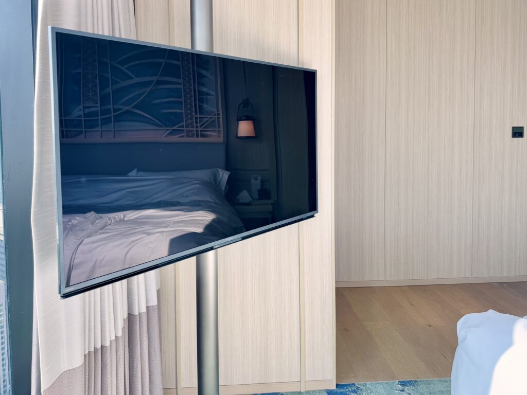 ウォルドーフアストリア大阪 客室 キングコーナースイート ベッドルーム