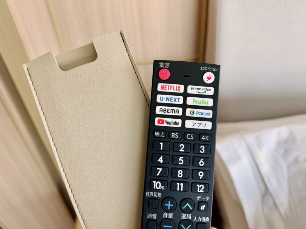 ウォルドーフアストリア大阪 客室 キングコーナースイート テレビリモコン