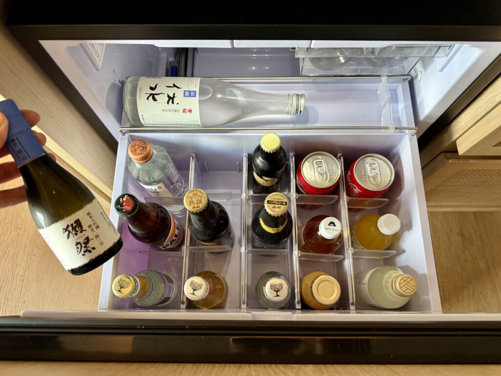 ウォルドーフアストリア大阪 ミニバー 冷蔵庫