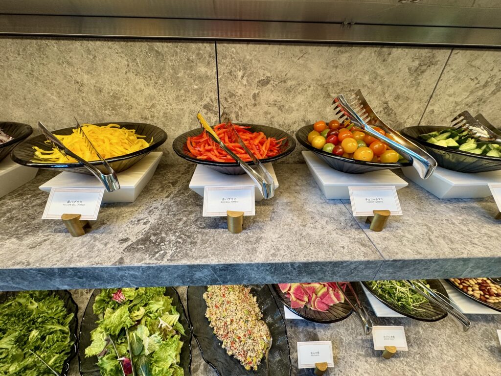 ウォルドーフアストリア大阪 朝食 サラダ