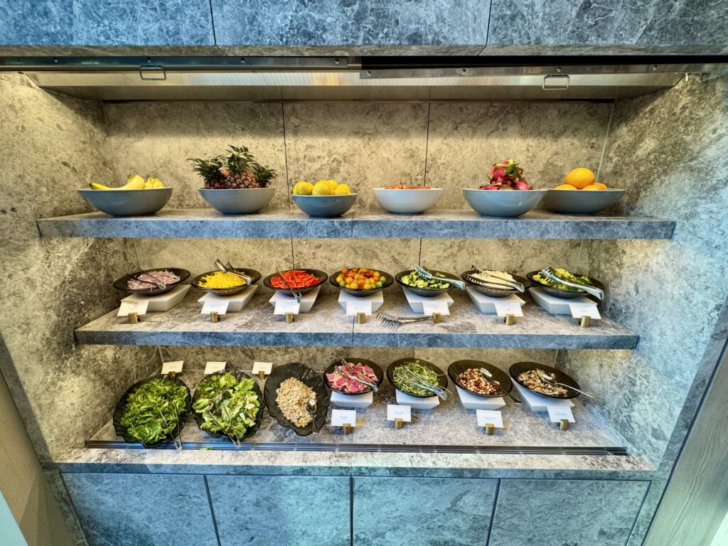 ウォルドーフアストリア大阪 朝食 サラダコーナー