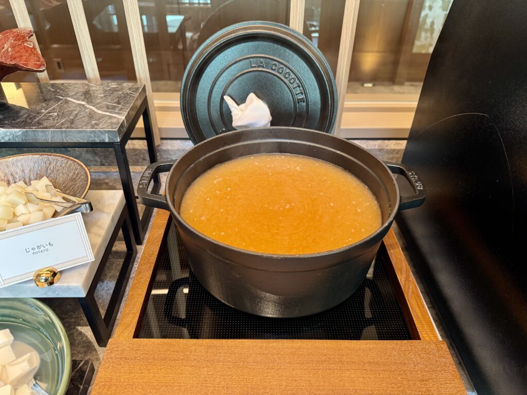 ウォルドーフアストリア大阪 朝食 味噌汁