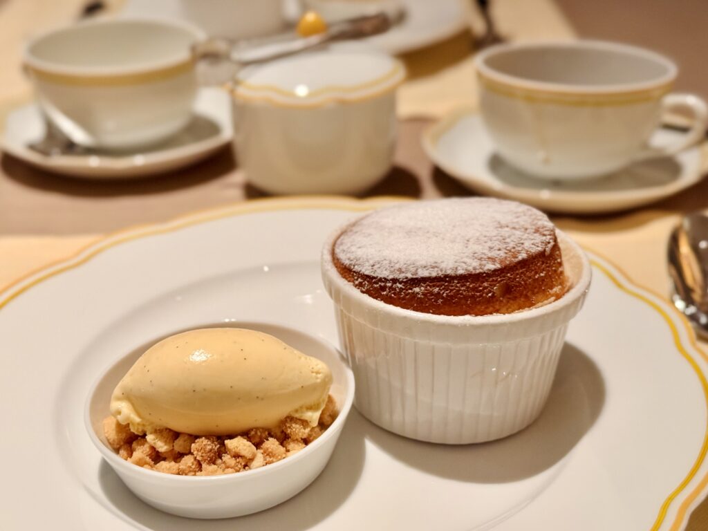 ウォルドーフアストリア大阪 ジョリーブラッセリー ディナー