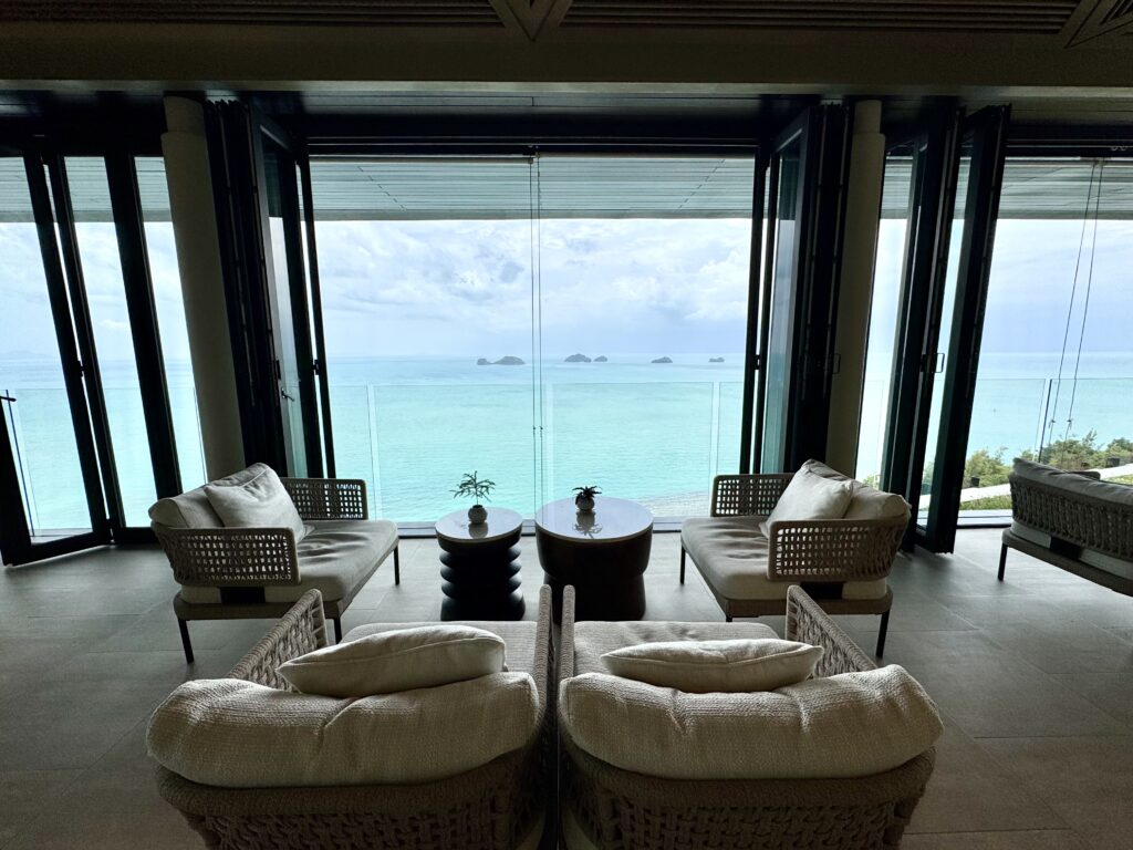 コンラッドコサムイのロビーから見える景色