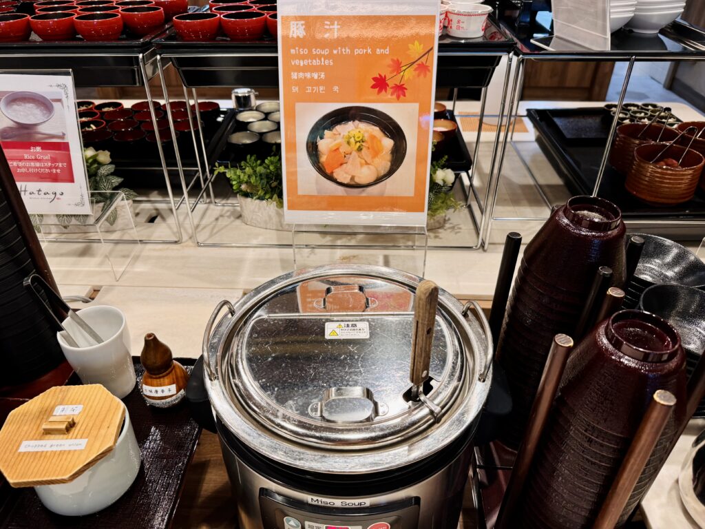 ドーミーインEXPRESS富士山御殿場 朝食の豚汁